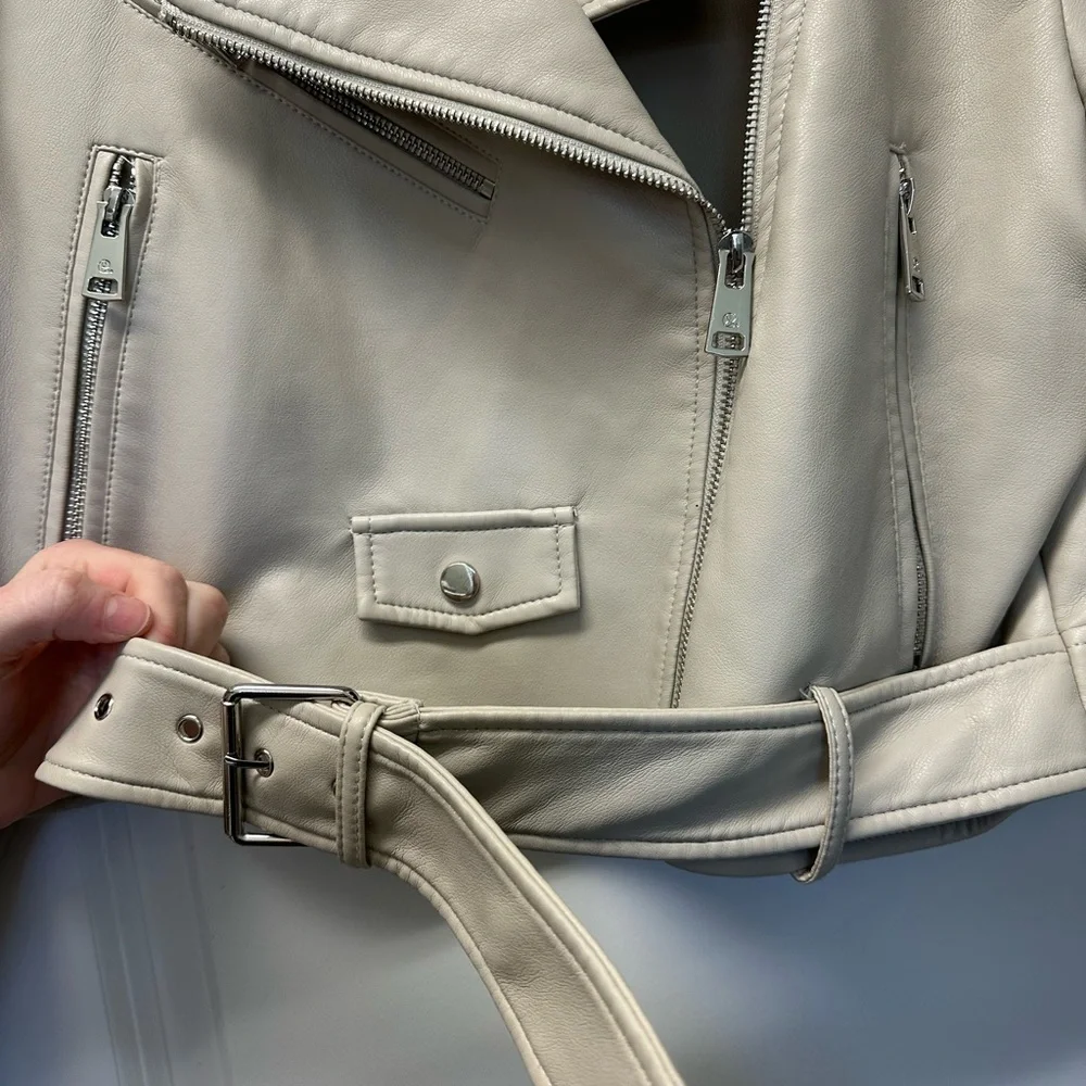 Elodie Chic cream Cropped Biker Jacket - Picture 3 of 9